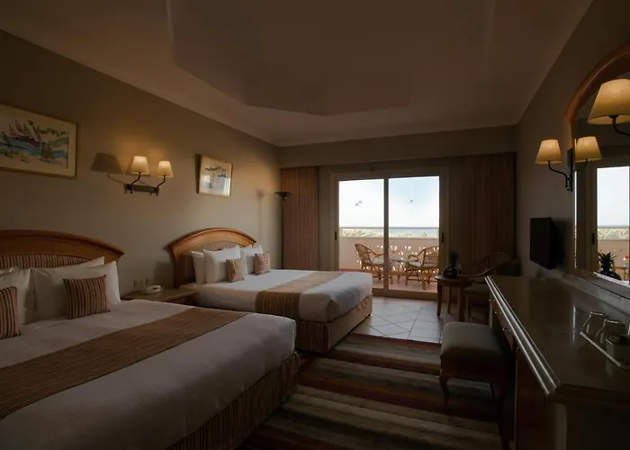Resort Grand Plaza - Families And Couples Only