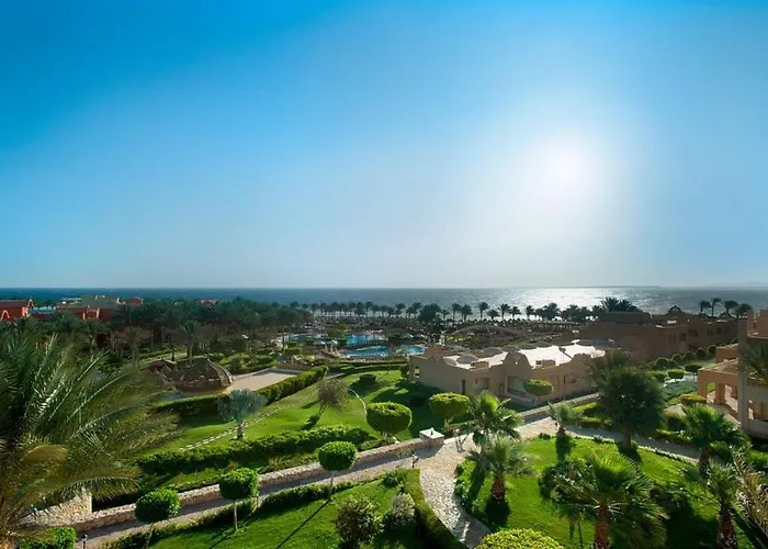 Grand Plaza - Families And Couples Only