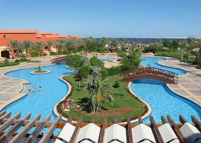 Resort Grand Plaza - Families And Couples Only