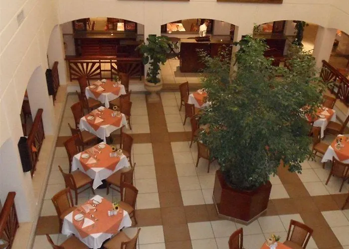 Grand Plaza - Families And Couples Only