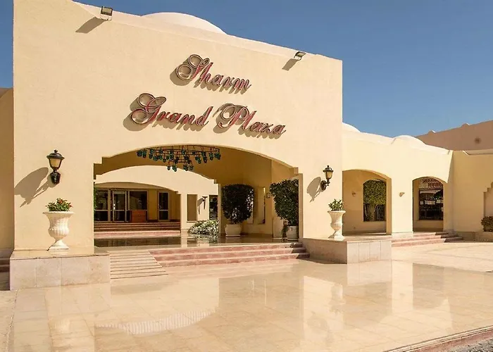 Grand Plaza - Families And Couples Only