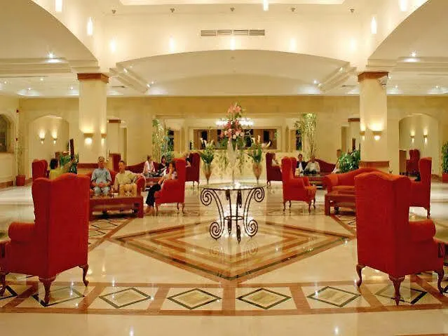 Grand Plaza - Families And Couples Only